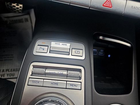 Used 2025 Genesis GV70 3.5T Sport w/ Sport Advanced Package image 26