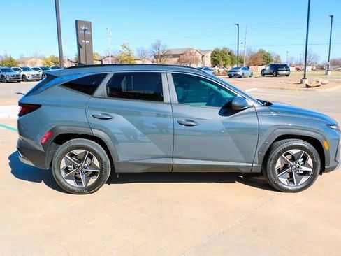 New 2025 Hyundai Tucson SEL image 6