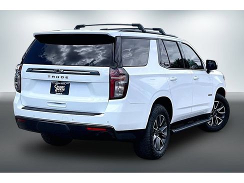 Used 2022 Chevrolet Tahoe Z71 w/ Luxury Package AWD/4WD image 6