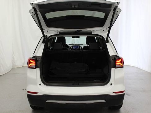 Used 2024 Chevrolet Equinox Premier image 14