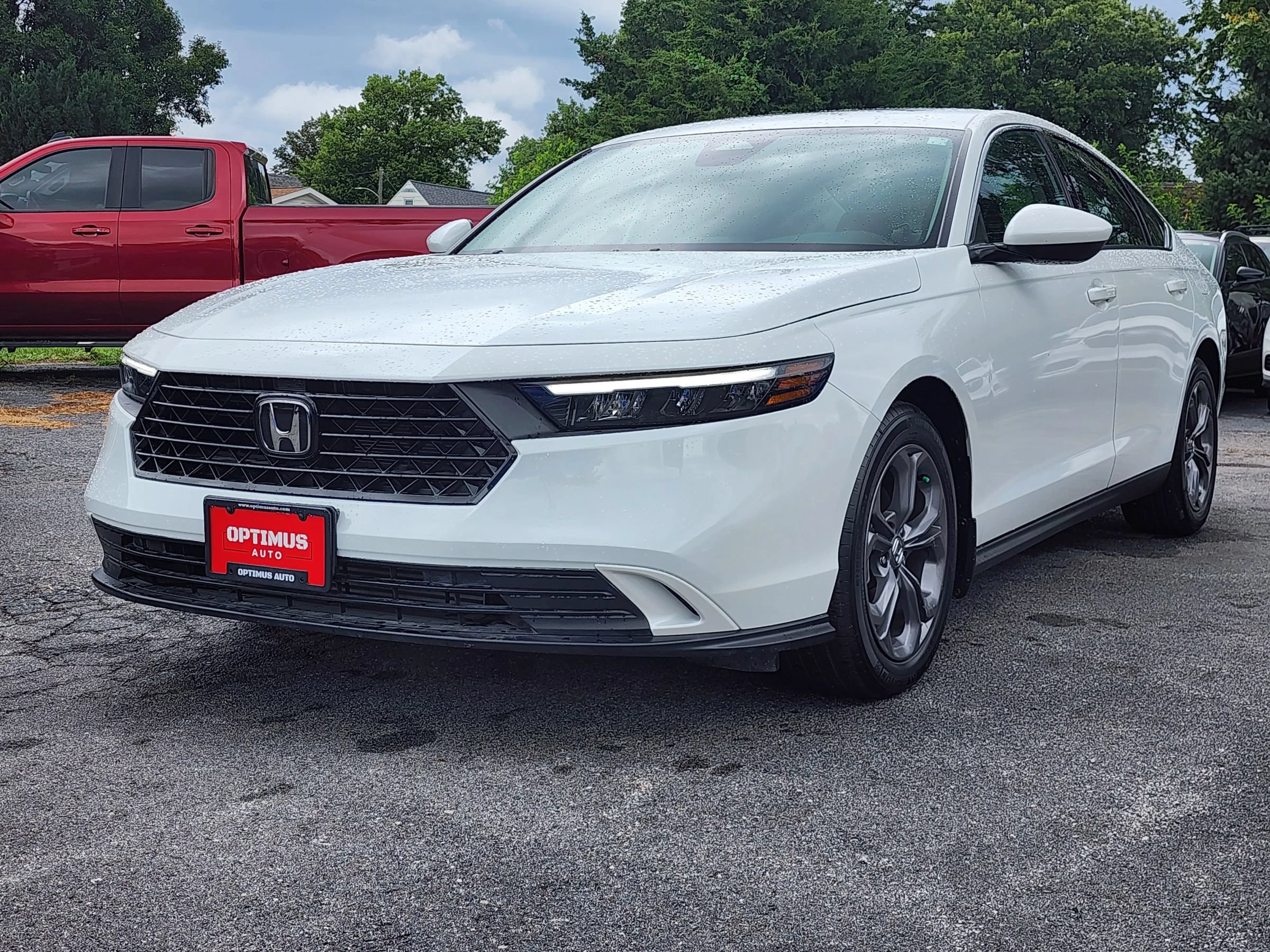Used 2024 Honda Accord EX image 3