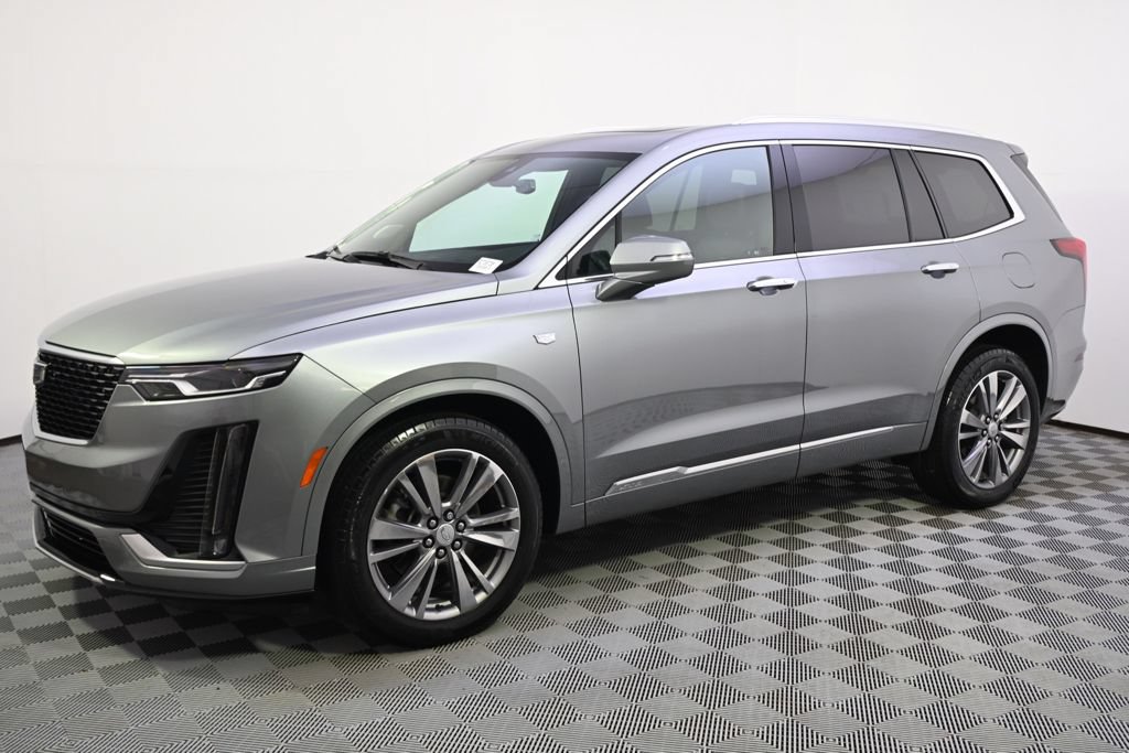Certified 2024 Cadillac XT6 Premium Luxury AWD/4WD image 2