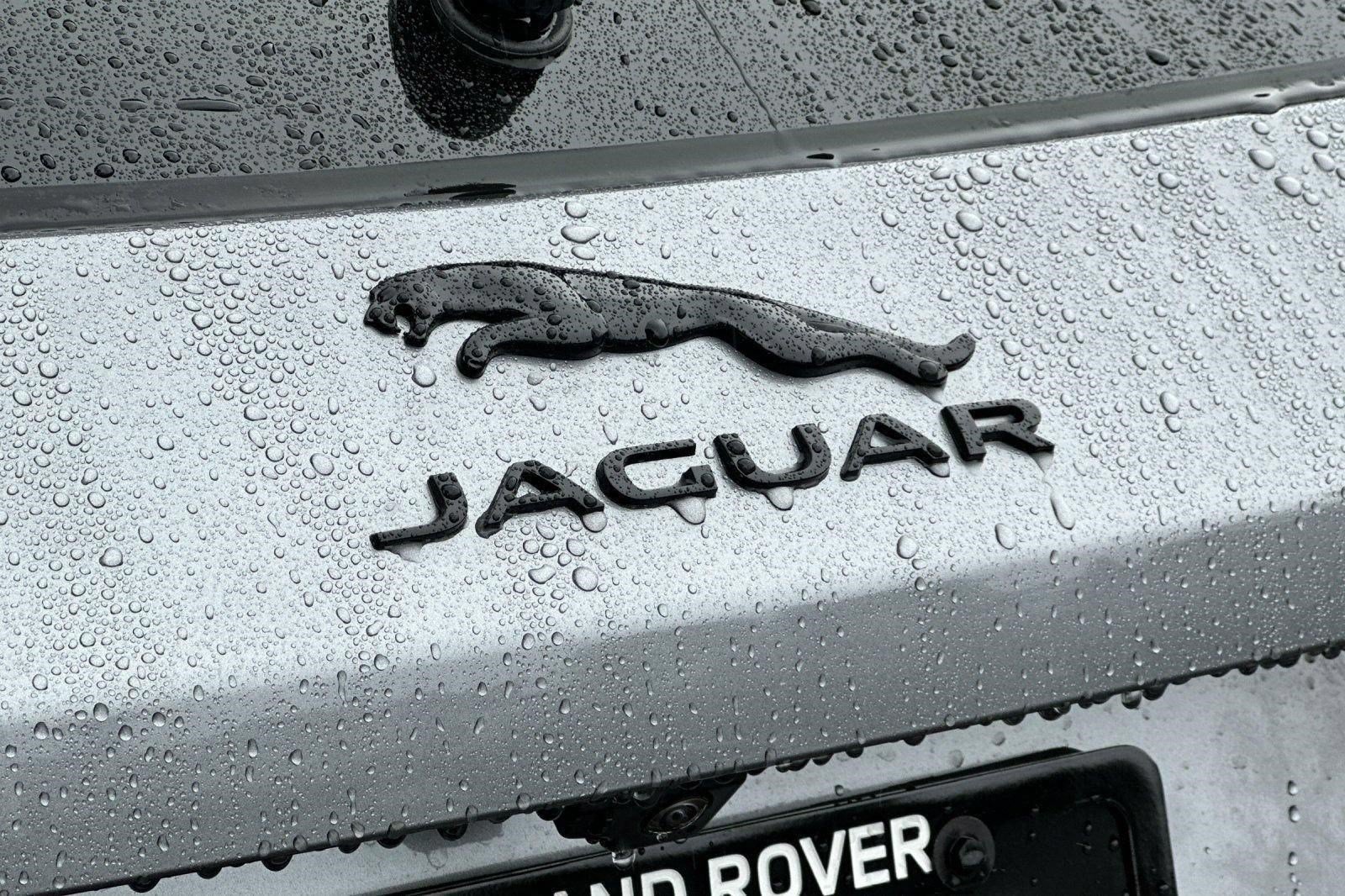 New 2025 Jaguar F-PACE R-Dynamic S AWD/4WD image 23