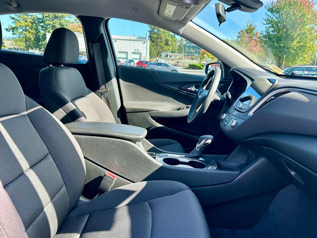 Used 2021 Chevrolet Malibu LS FWD image 16