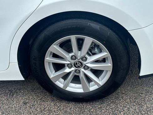 Used 2025 Toyota Camry LE FWD image 40