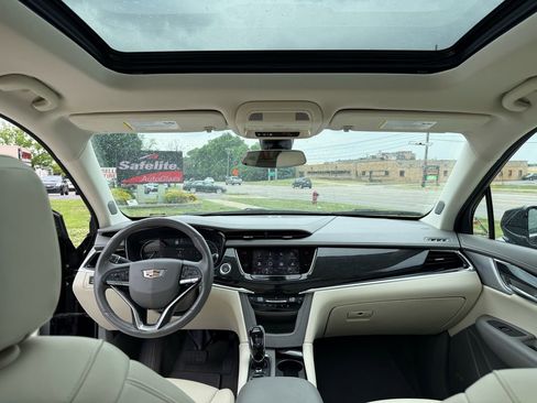Used 2023 Cadillac XT6 Premium Luxury AWD/4WD image 9