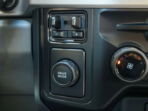 New 2026 Ford F250 XL w/ XL Chrome Package RWD image 24