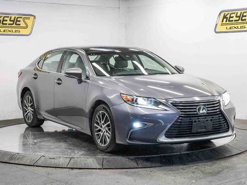 Used 2017 Lexus ES 350 w/ Navigation System Package FWD image 5