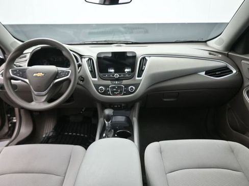 Used 2022 Chevrolet Malibu LS image 16