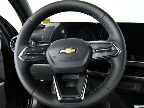 New 2026 Chevrolet Equinox LT w/ Safety and Technology Package AWD/4WD image 2