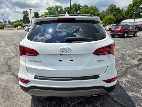 Used 2018 Hyundai Santa Fe Sport w/ 2.4L Value Package 02 FWD image 5