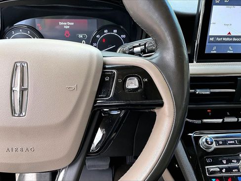 Used 2020 Lincoln Corsair Reserve FWD image 11