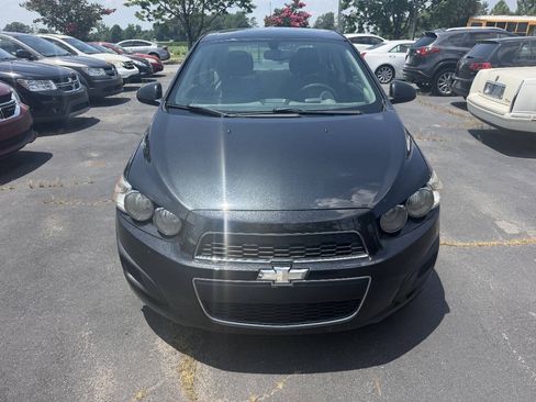 Used 2015 Chevrolet Sonic LT FWD image 2