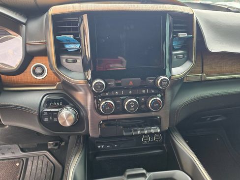 Used 2019 RAM 1500 Limited AWD/4WD image 12