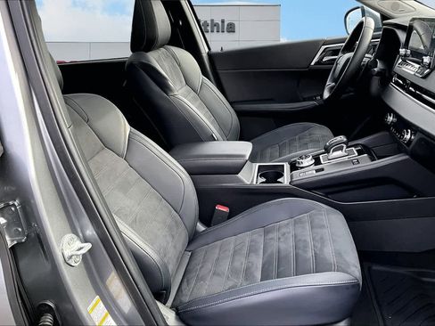 Used 2023 Mitsubishi Outlander SE image 14