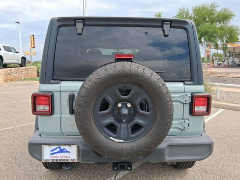 Used 2024 Jeep Wrangler Sport AWD/4WD image 4