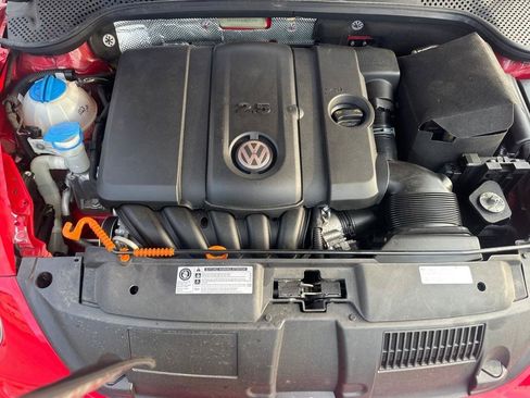 Used 2013 Volkswagen Beetle 2.5 FWD image 38