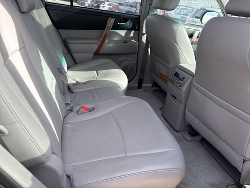 Used 2010 Toyota Highlander Limited image 15
