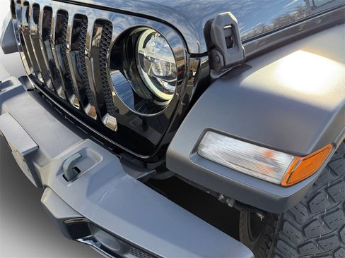 Used 2021 Jeep Wrangler Unlimited Sport image 23