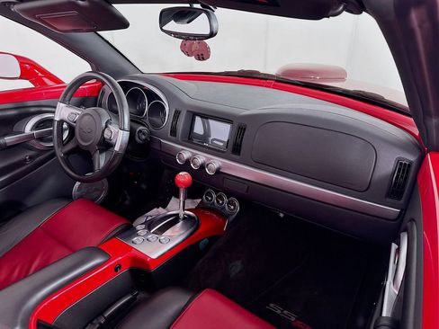 Used 2004 Chevrolet SSR w/ Preferred Equipment Group image 33