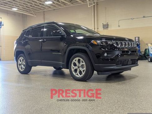 New 2026 Jeep Compass Latitude image 3