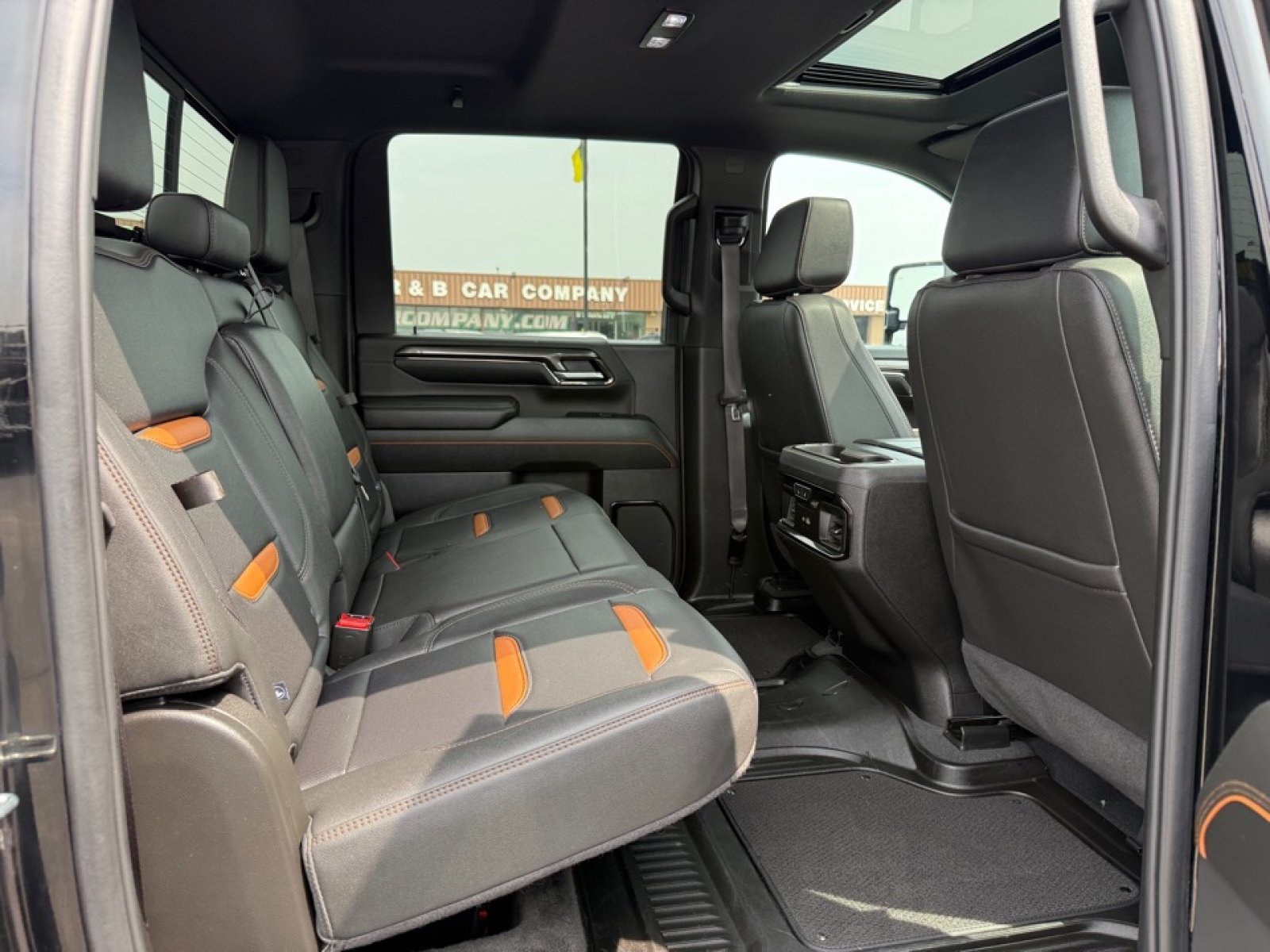 Used 2024 GMC Sierra 2500 AT4 w/ AT4 Premium Plus Package AWD/4WD image 28