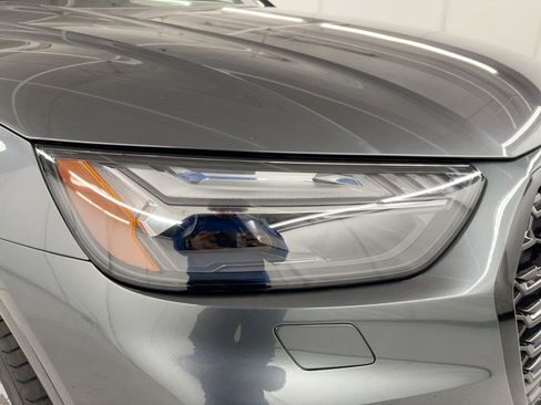 Used 2023 Audi Q5 2.0T Prestige w/ Prestige Package image 11