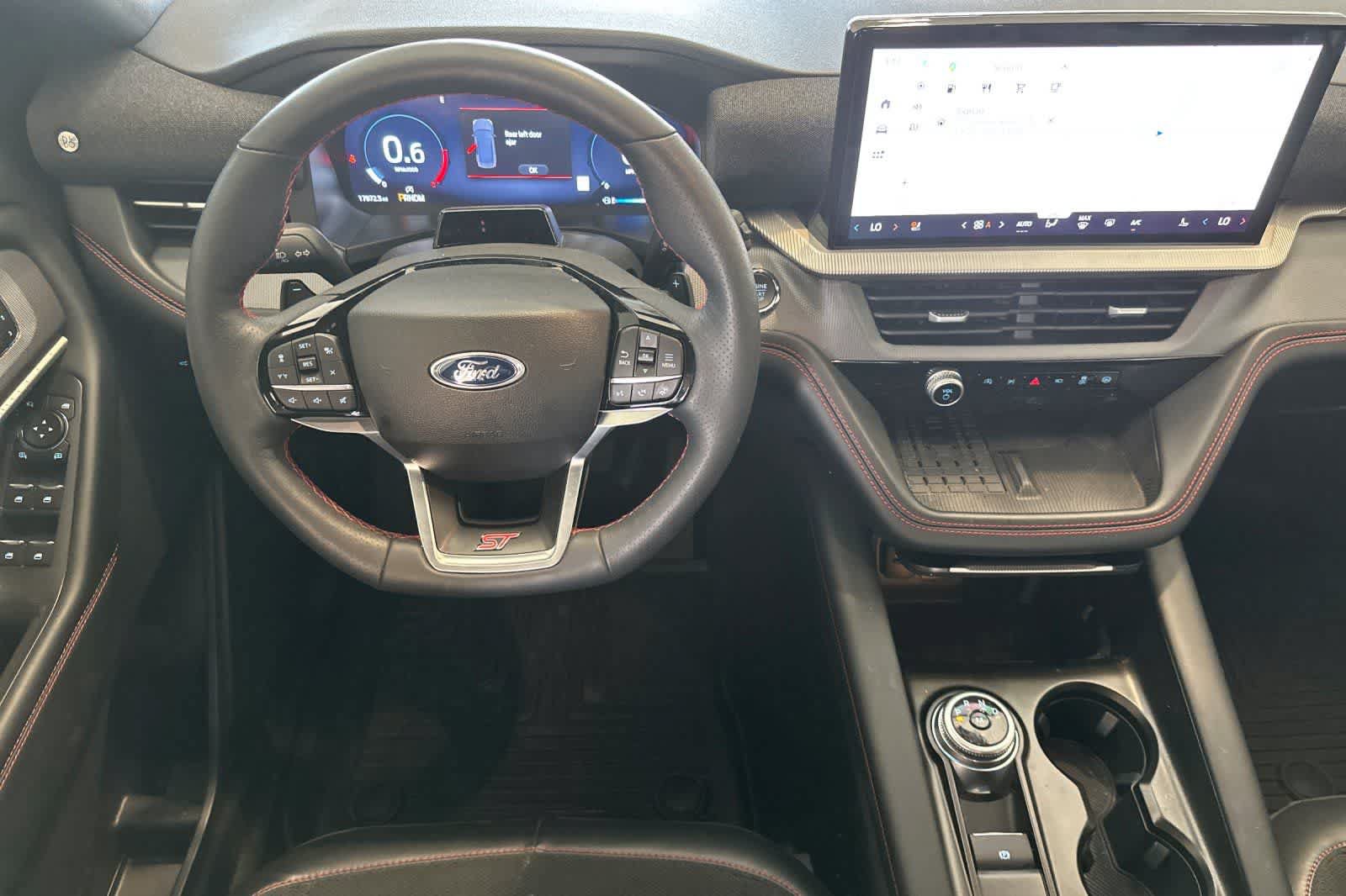 Used 2025 Ford Explorer ST AWD/4WD image 14