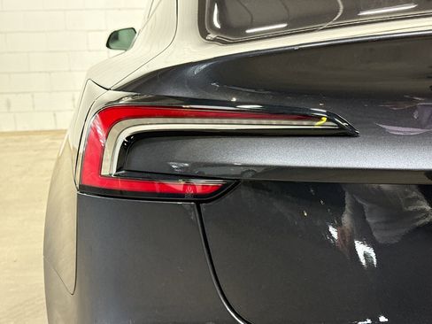 Used 2025 Tesla Model 3 RWD image 11