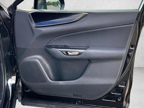 Used 2025 Lexus NX 250 FWD w/ Accessory Package (Z2) image 18