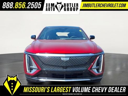 Used 2025 Cadillac Lyriq Luxury w/ LPO, Floor Liner Package AWD/4WD image 31