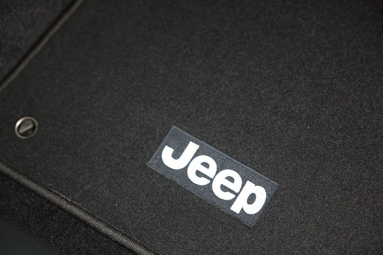 Used 2017 Jeep Cherokee Limited AWD/4WD image 12
