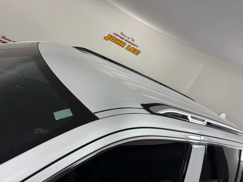 Used 2022 Jeep Wagoneer Series II image 12