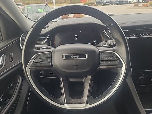 Used 2021 Jeep Grand Cherokee L Limited w/ Luxury Tech Group II image 14