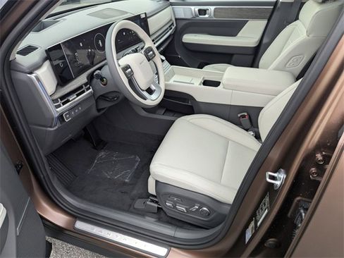 New 2025 Hyundai Santa Fe Calligraphy image 9