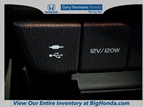 Used 2018 Toyota Camry LE FWD image 29