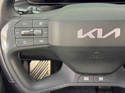 Used 2024 Kia EV9 GT-Line AWD/4WD image 23