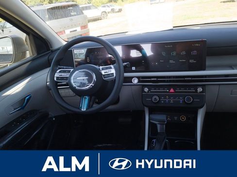 New 2026 Hyundai Tucson SE image 19