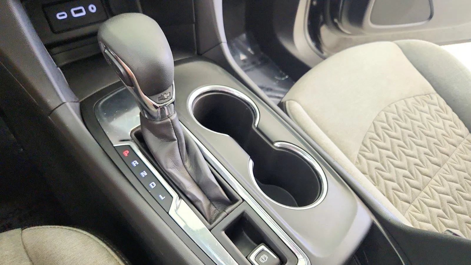 Used 2023 Chevrolet Equinox LS w/ LS Convenience Package FWD image 19