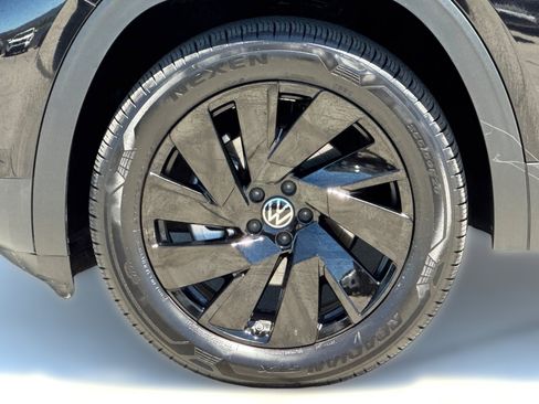 Used 2026 Volkswagen Atlas SE AWD/4WD image 13