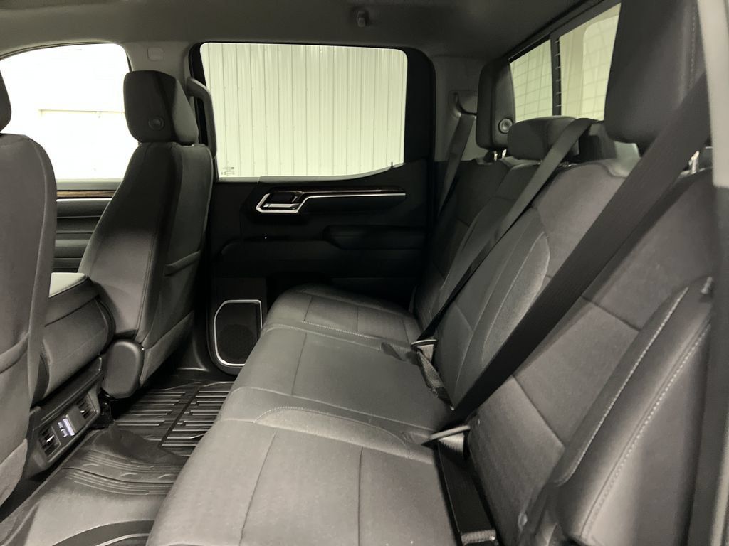 New 2026 GMC Sierra 1500 SLE AWD/4WD image 13