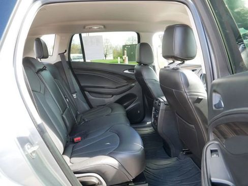 Used 2019 Buick Envision Premium AWD/4WD image 19