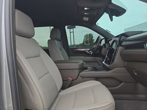 Used 2026 GMC Yukon Elevation w/ LPO, Floor Liner Package AWD/4WD image 13
