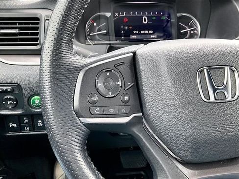 Used 2023 Honda Passport EX-L image 11