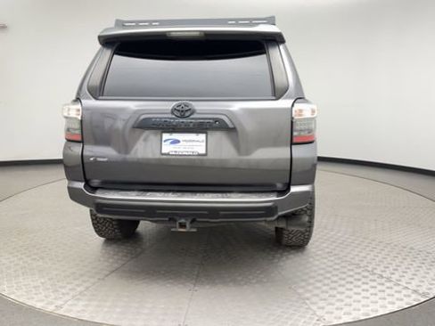 Used 2019 Toyota 4Runner TRD Off-Road Premium image 3