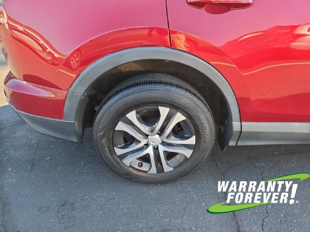 Used 2018 Toyota RAV4 LE w/ Carpet Mat Package FWD image 20