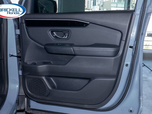 Certified 2023 Honda Pilot Touring image 13