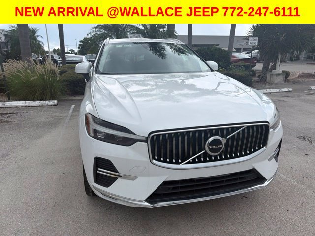 Used 2022 Volvo XC60 B5 Inscription w/ Protection Package Premier FWD image 1