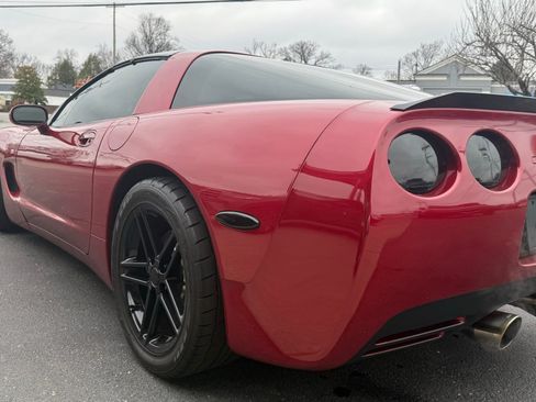 Used 2004 Chevrolet Corvette Base w/ Preferred Equipment Group image 4