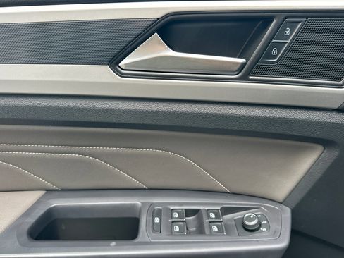 Used 2021 Volkswagen Atlas SE w/ Panoramic Sunroof Package AWD/4WD image 11